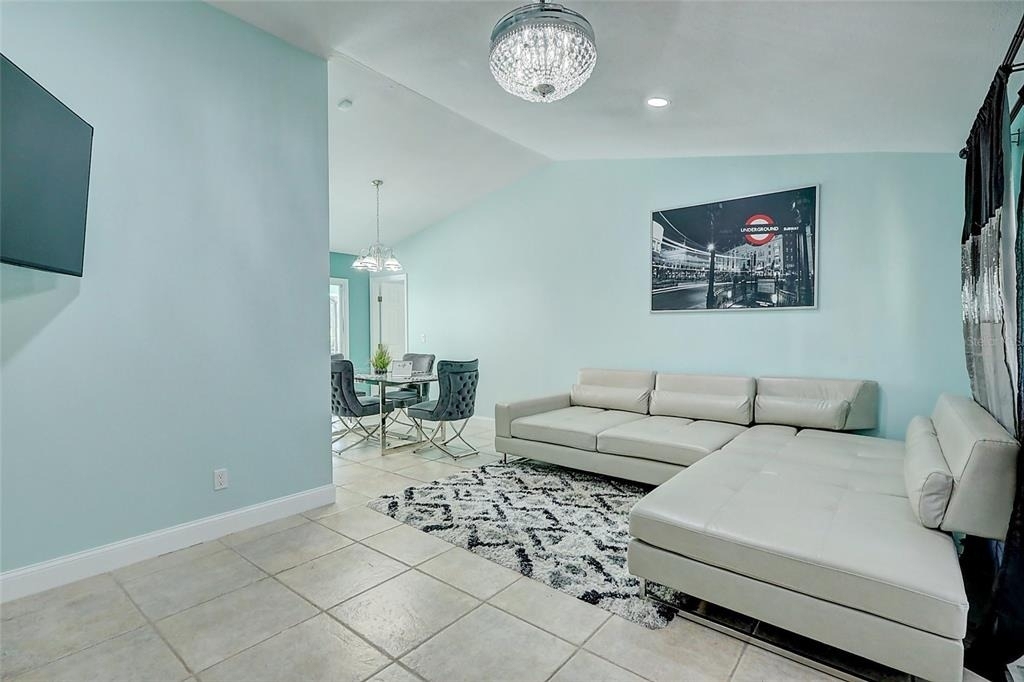 238 Sw Grove Avenue - Photo 5