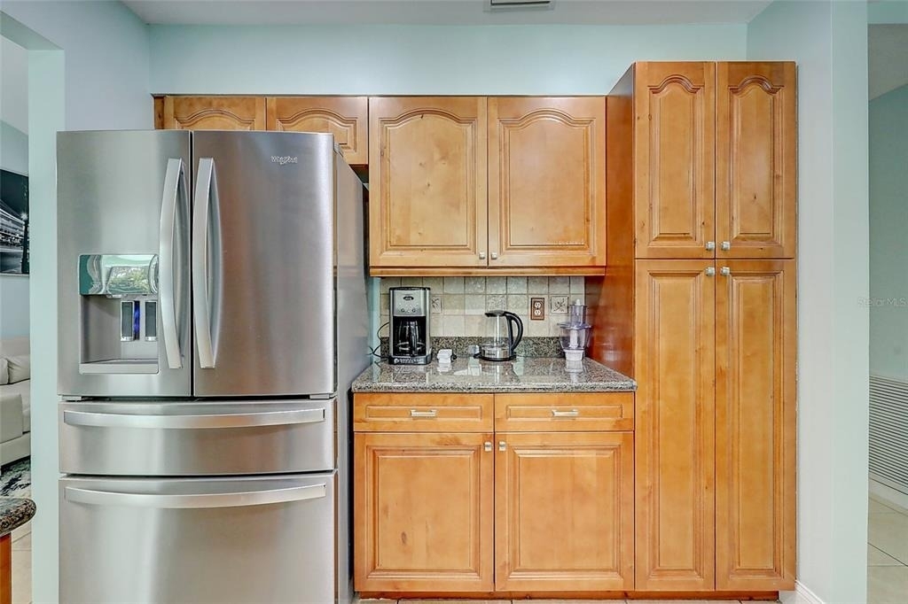 238 Sw Grove Avenue - Photo 12