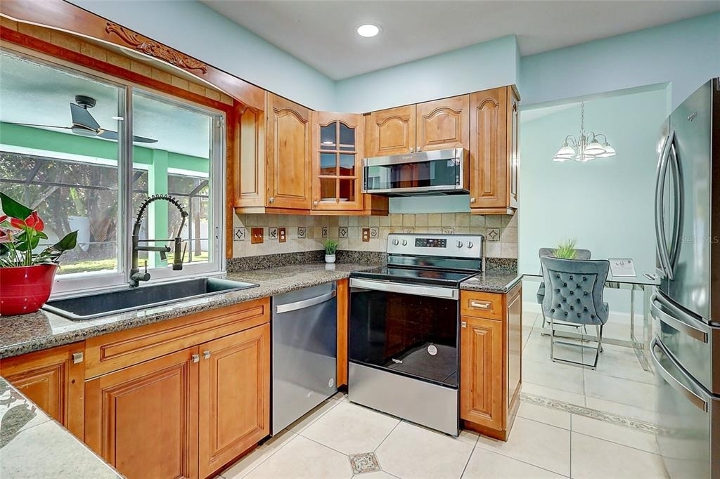 238 Sw Grove Avenue - Photo 15