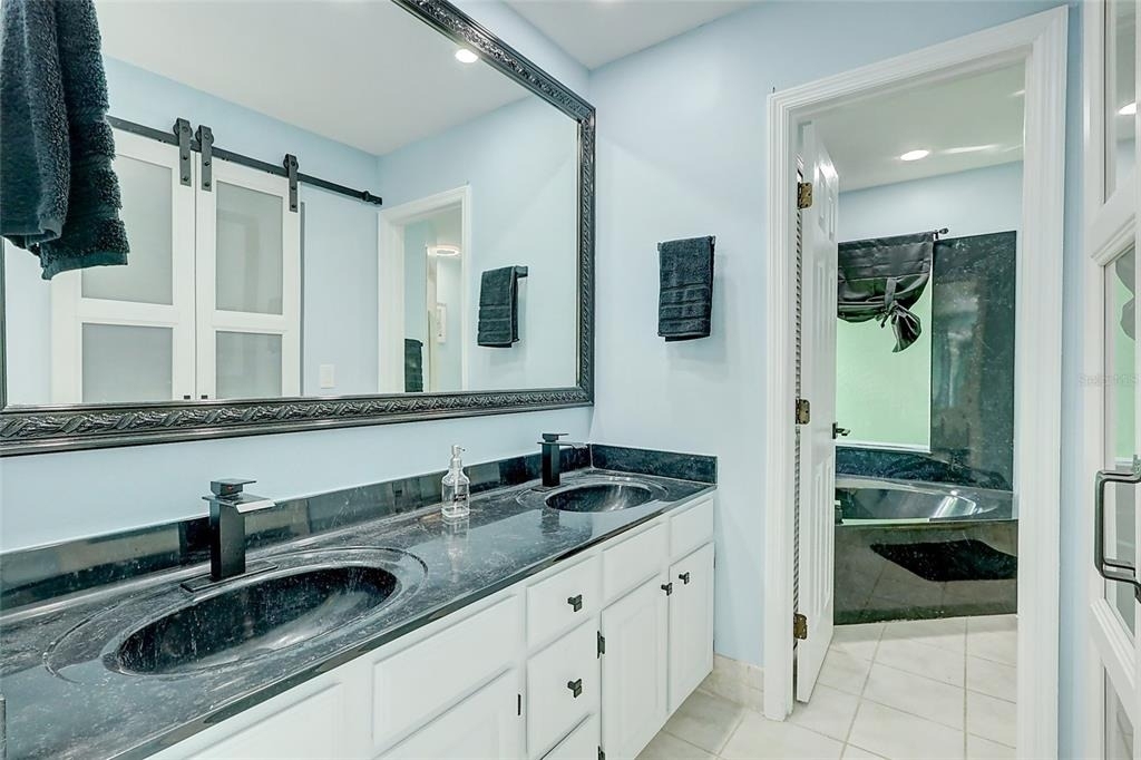 238 Sw Grove Avenue - Photo 20