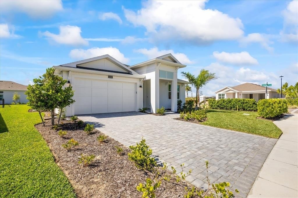 16397 Preservation Boulevard - Photo 3
