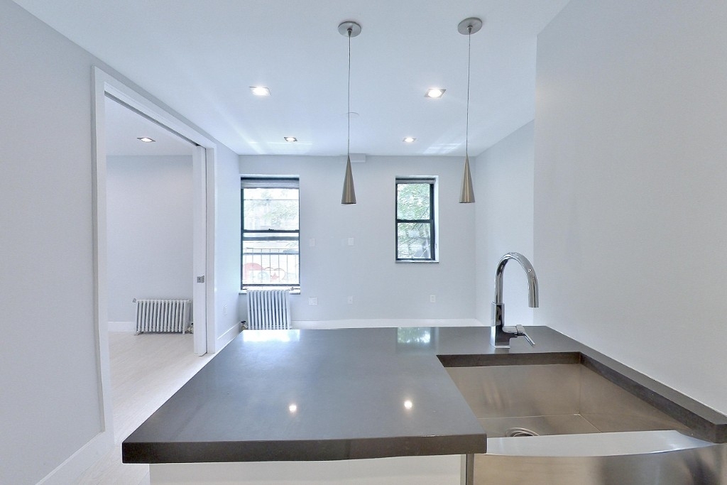 195 Stanton Street - Photo 1