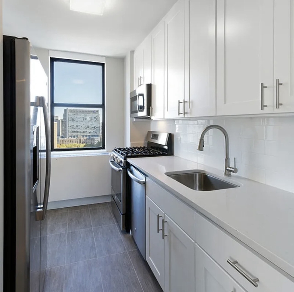 151-155 East 31st Street, Unit W14h - Photo 1