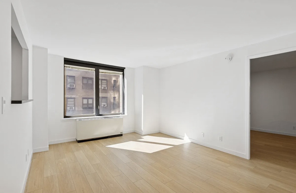 150 East 57th Street, Unit 2a - Photo 0