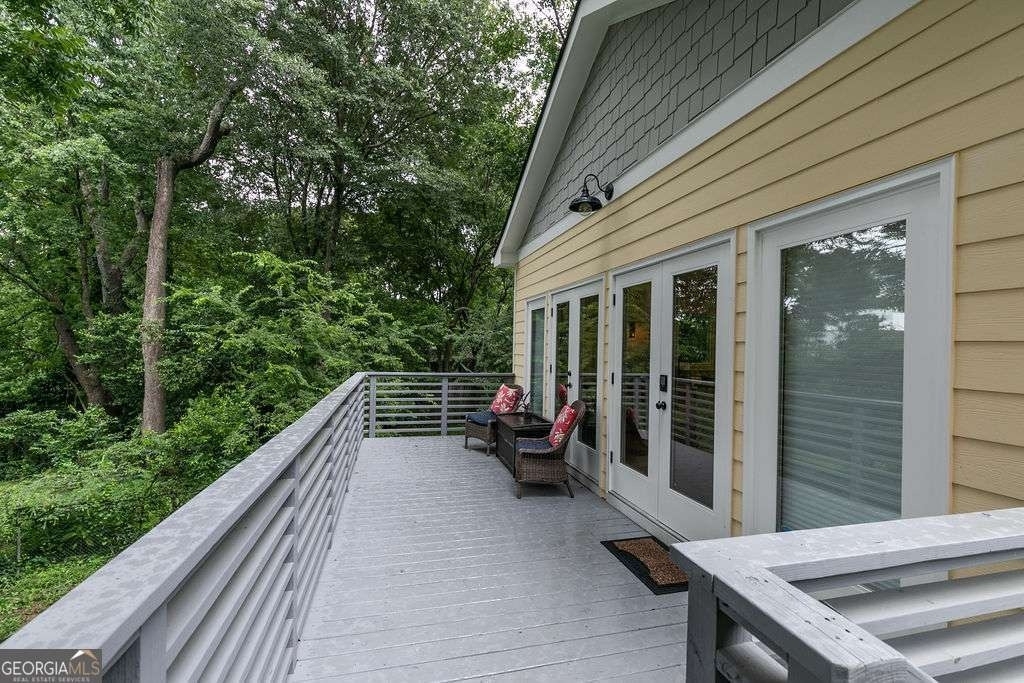 1084 Sanders Avenue Se - Photo 3