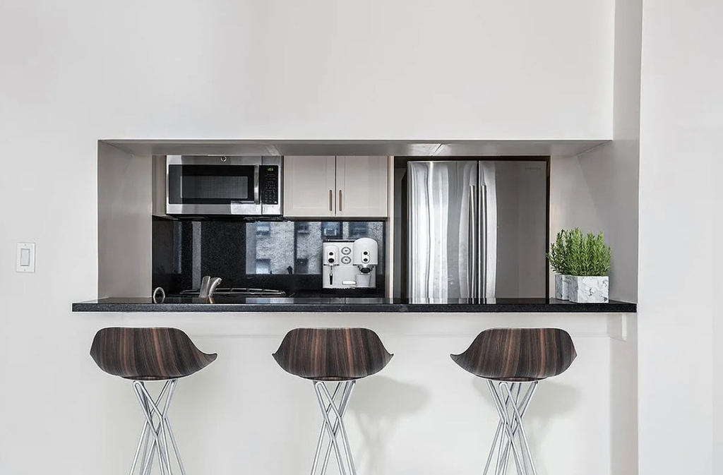 333 East 56th Street, Unit 10o - Photo 0