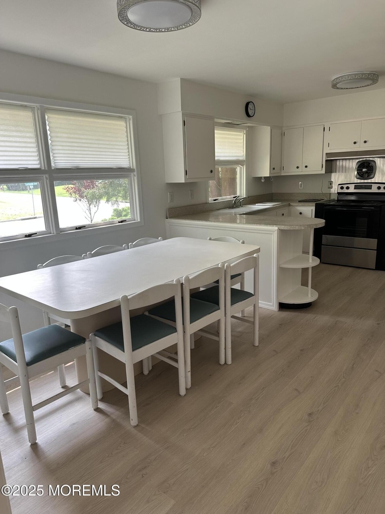 172 Larchwood Avenue - Photo 8