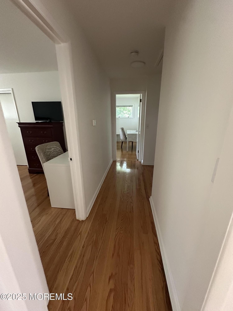 172 Larchwood Avenue - Photo 17