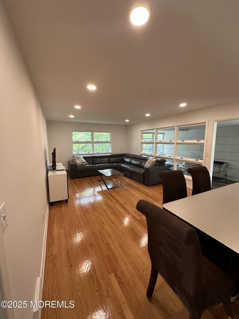 172 Larchwood Avenue - Photo 5