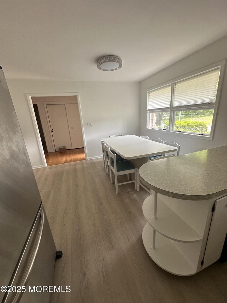 172 Larchwood Avenue - Photo 12