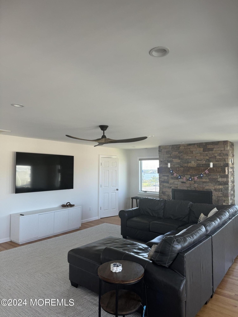 443 N Highway 35 - Photo 18