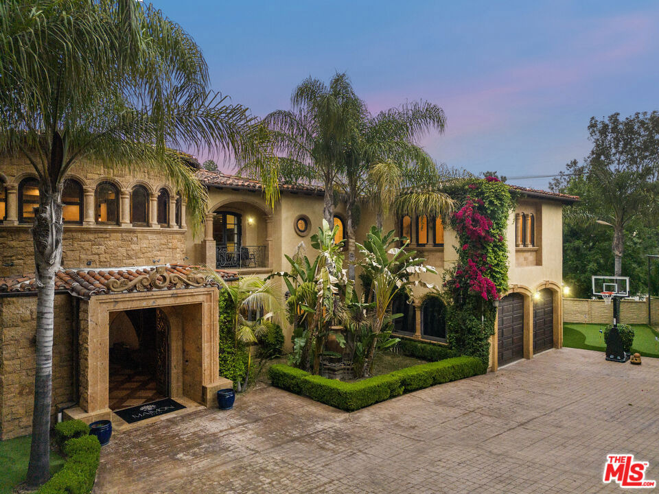 18607 Cassandra Street - Photo 1