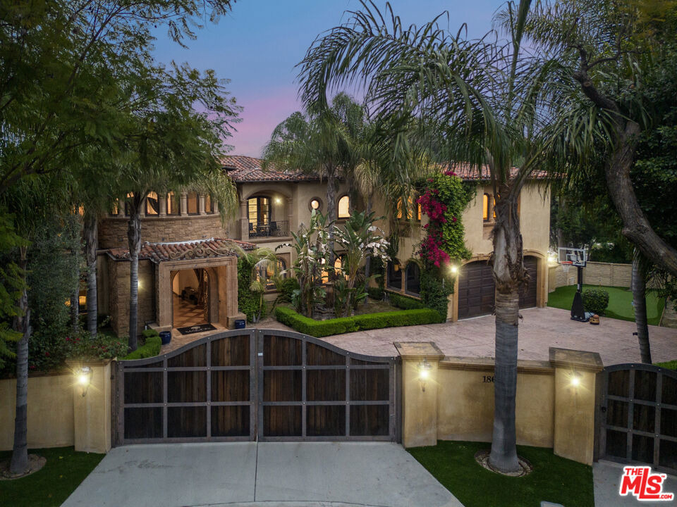 18607 Cassandra Street - Photo 2