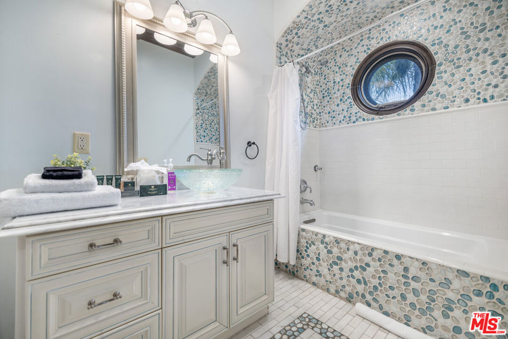 18607 Cassandra Street - Photo 39