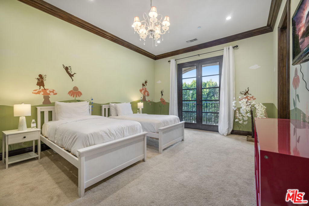 18607 Cassandra Street - Photo 33