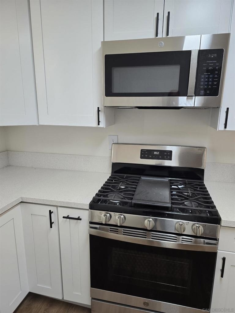 4527 Esther Street - Photo 5