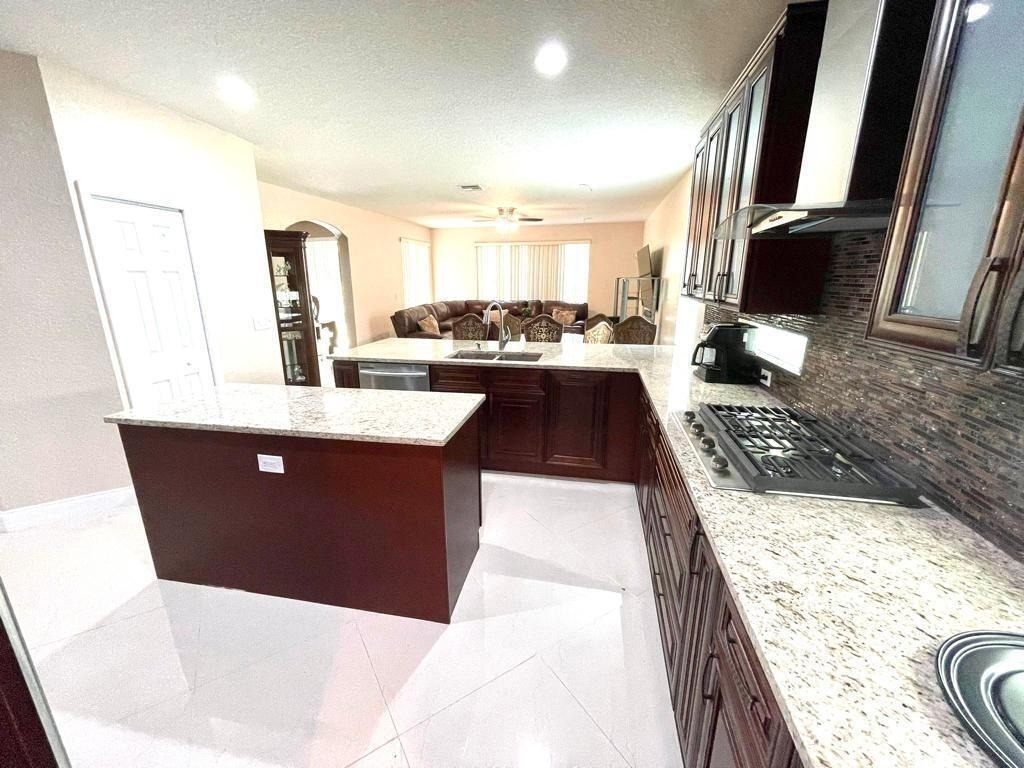 10454 Galleria Street - Photo 4