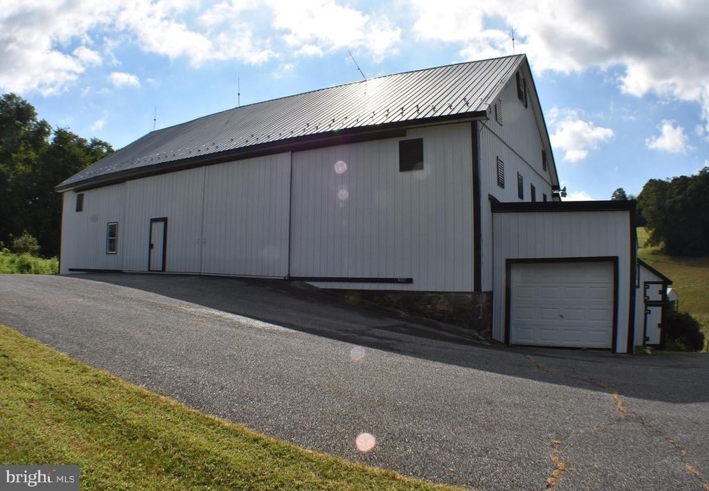 4882 Wolfgang Road - Photo 1