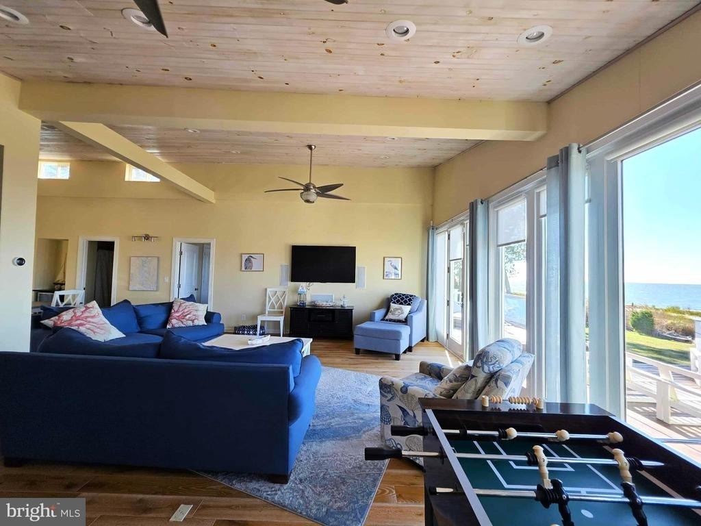 8034 Riverview Road - Photo 6