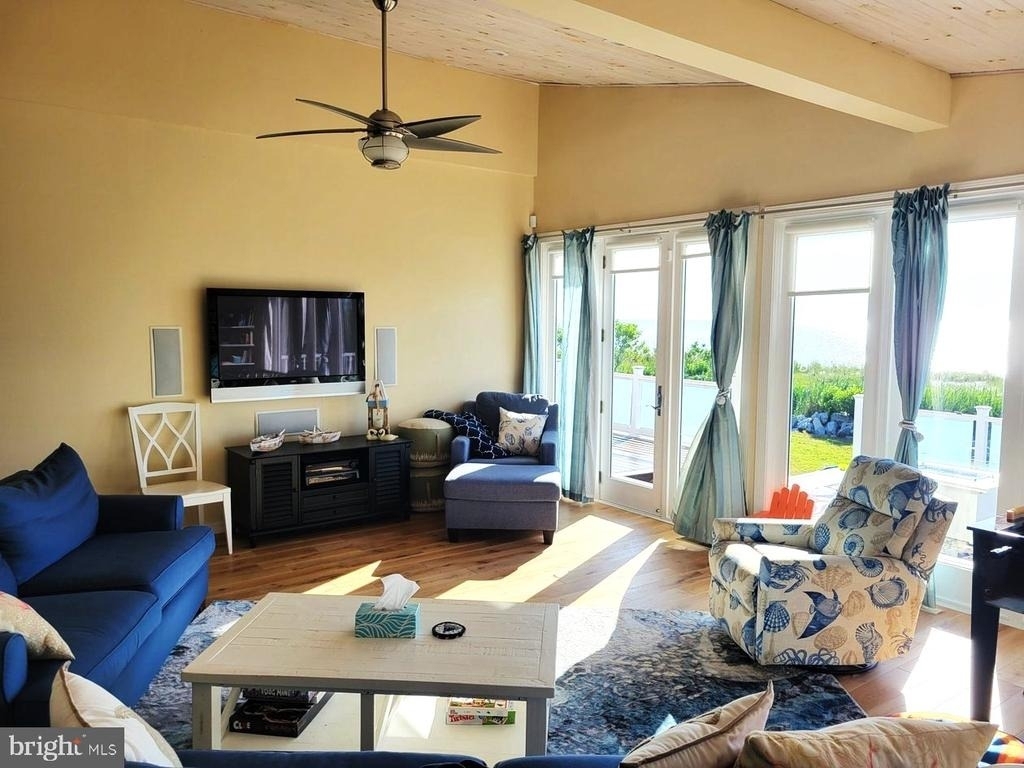 8034 Riverview Road - Photo 2