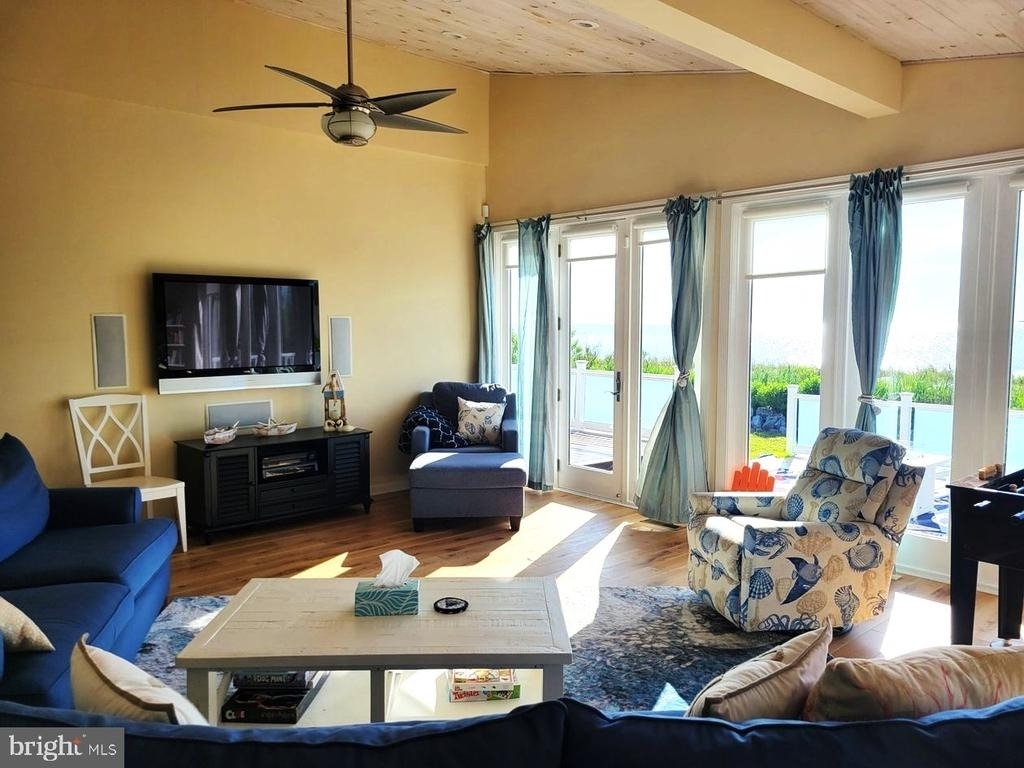 8034 Riverview Road - Photo 9