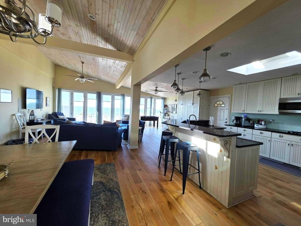8034 Riverview Road - Photo 13