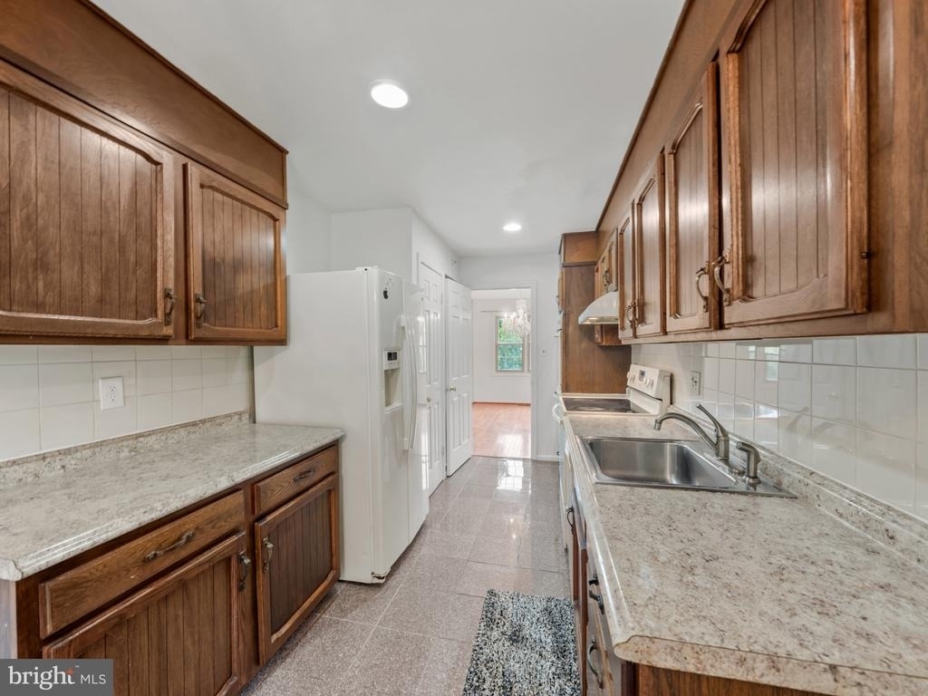 7654 Westlake Terrace - Photo 6