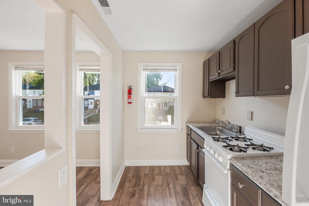 5424 Belle Vista Avenue - Photo 7