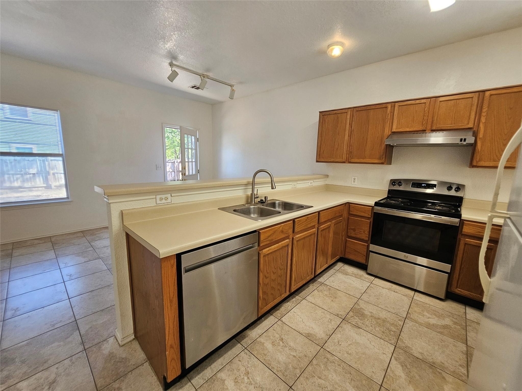 304 Windridge Village Cv - Photo 8