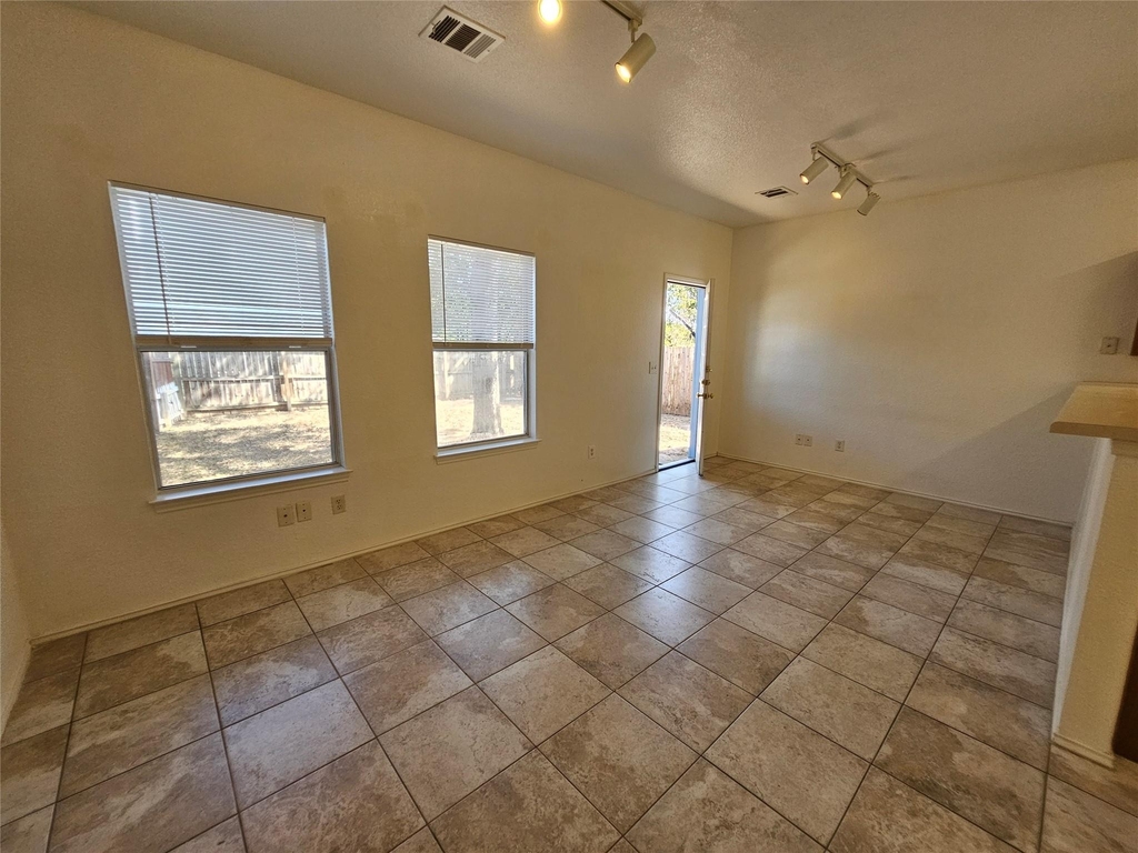 304 Windridge Village Cv - Photo 11
