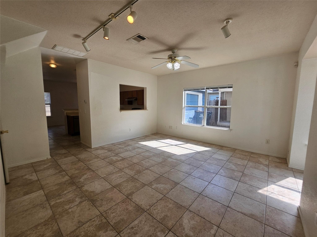 304 Windridge Village Cv - Photo 3