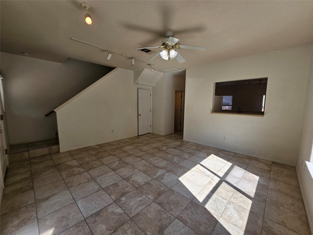 304 Windridge Village Cv - Photo 4
