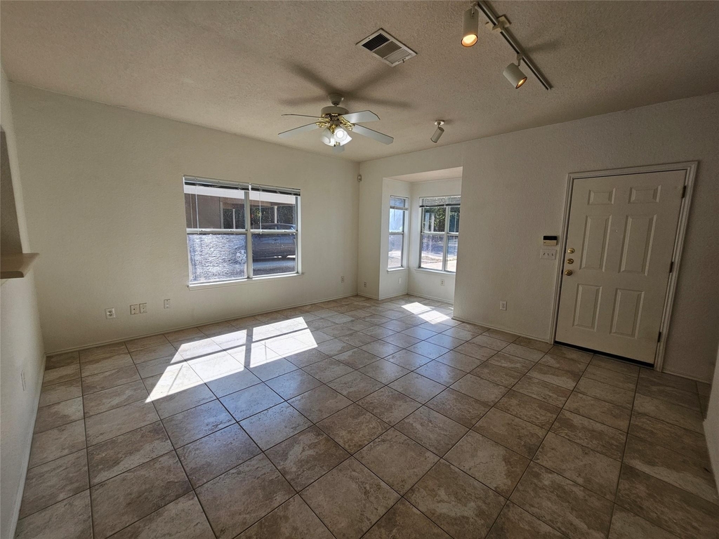 304 Windridge Village Cv - Photo 6