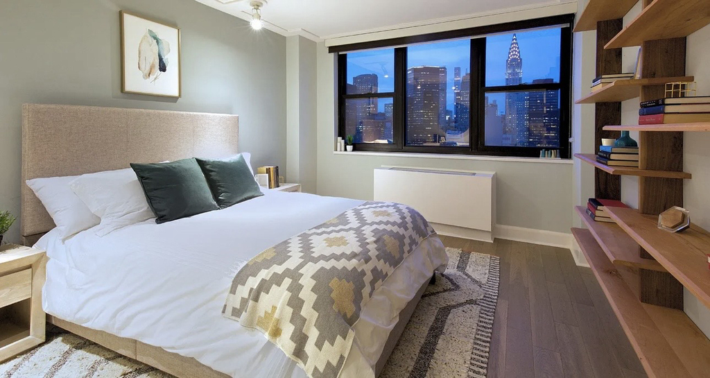 150 East 34th Street, Unit 2903 - Photo 4