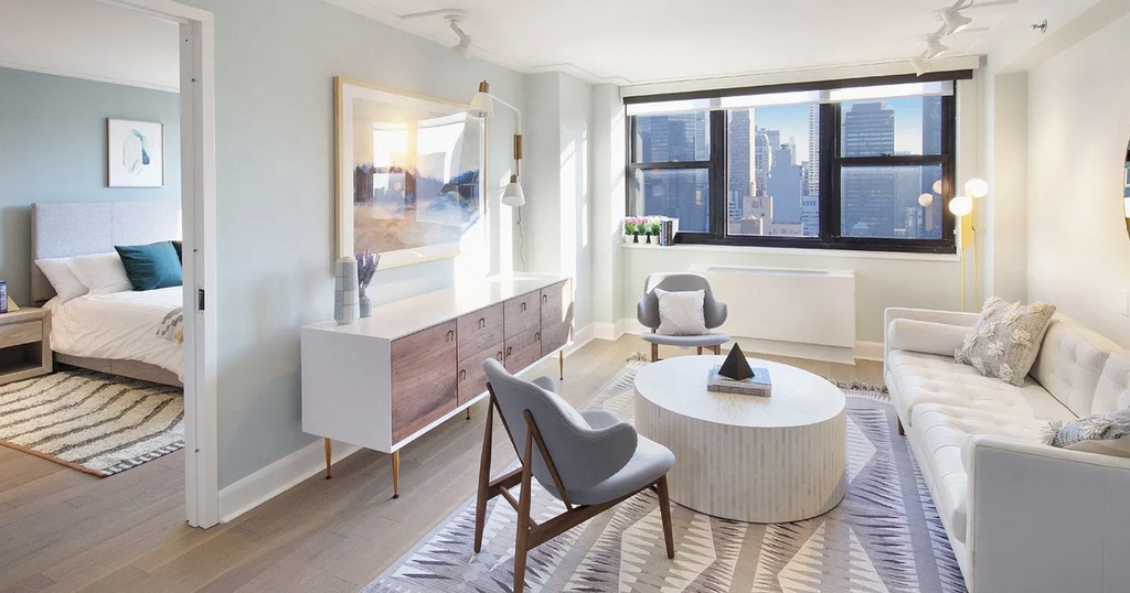 150 East 34th Street, Unit 2903 - Photo 1