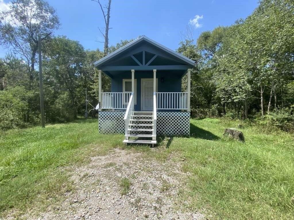 129 Shoreline Drive - Photo 1