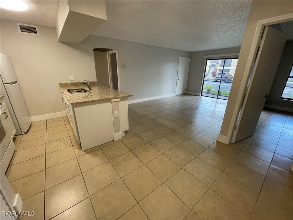 5323 Summerlin Road - Photo 2