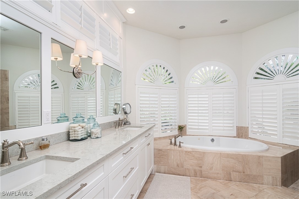 380 5th Avenue N - Photo 10