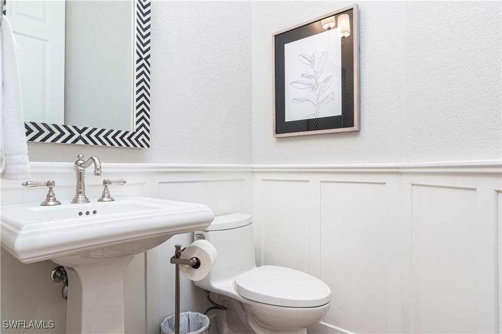 380 5th Avenue N - Photo 8