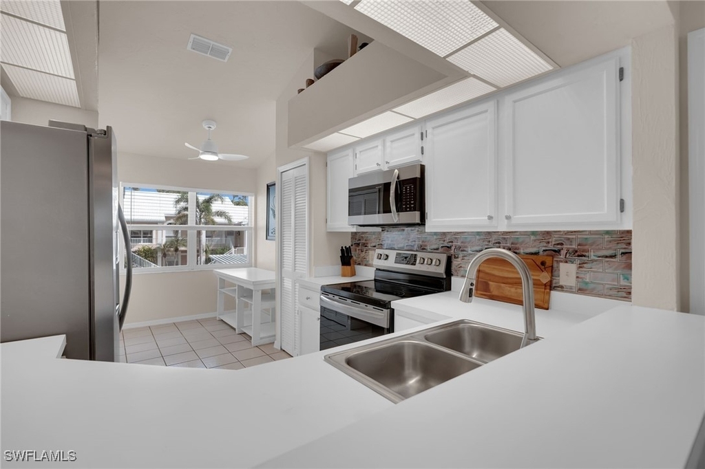 3921 Leeward Passage Court - Photo 6