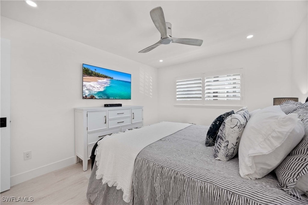 2100 Gulf Shore Boulevard N - Photo 18