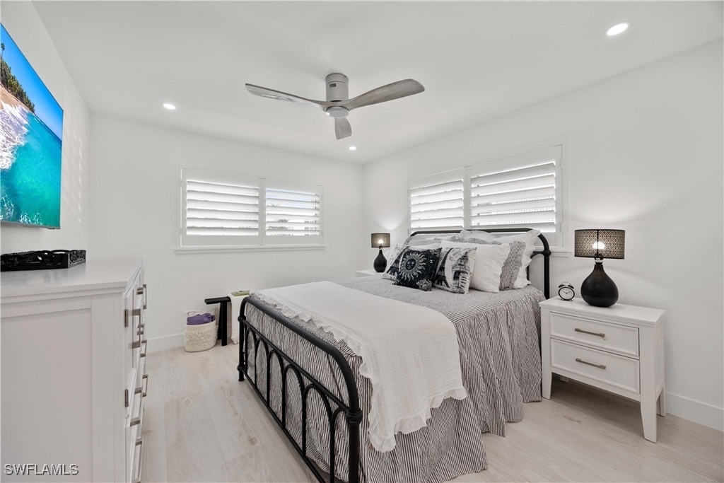 2100 Gulf Shore Boulevard N - Photo 17