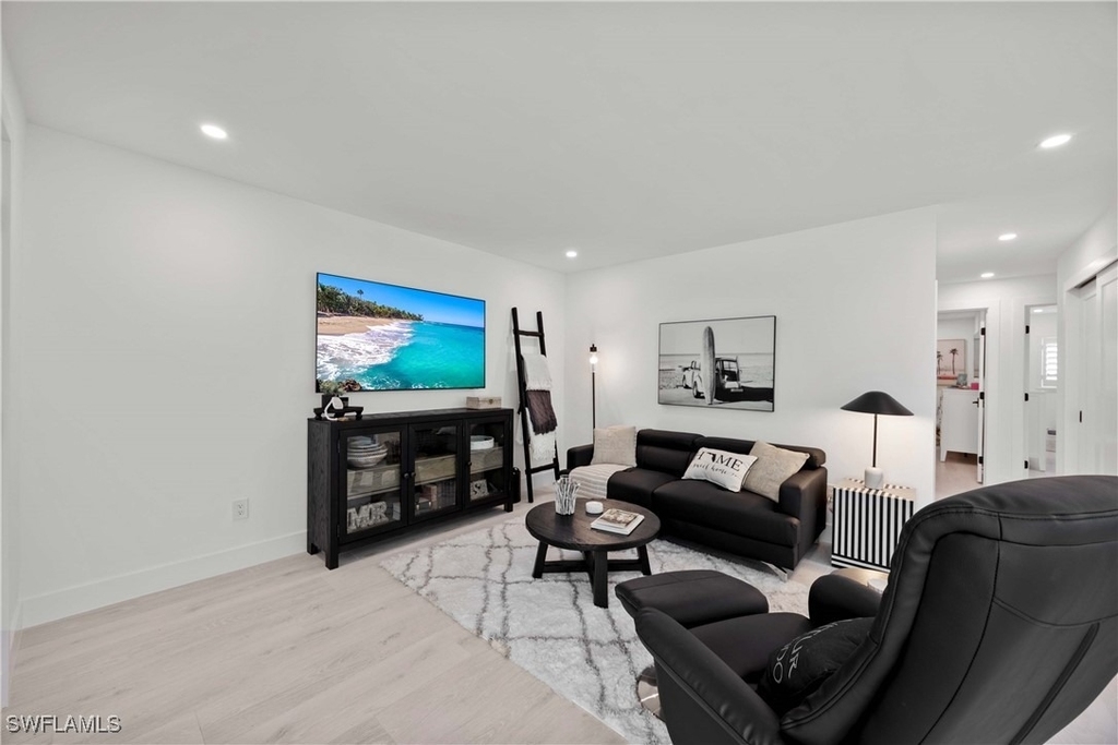 2100 Gulf Shore Boulevard N - Photo 13