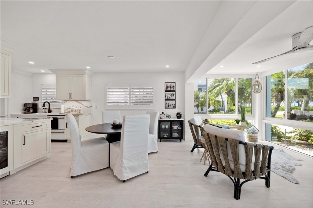 2100 Gulf Shore Boulevard N - Photo 4