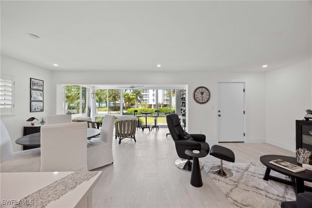 2100 Gulf Shore Boulevard N - Photo 12