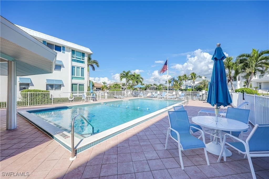 2100 Gulf Shore Boulevard N - Photo 21