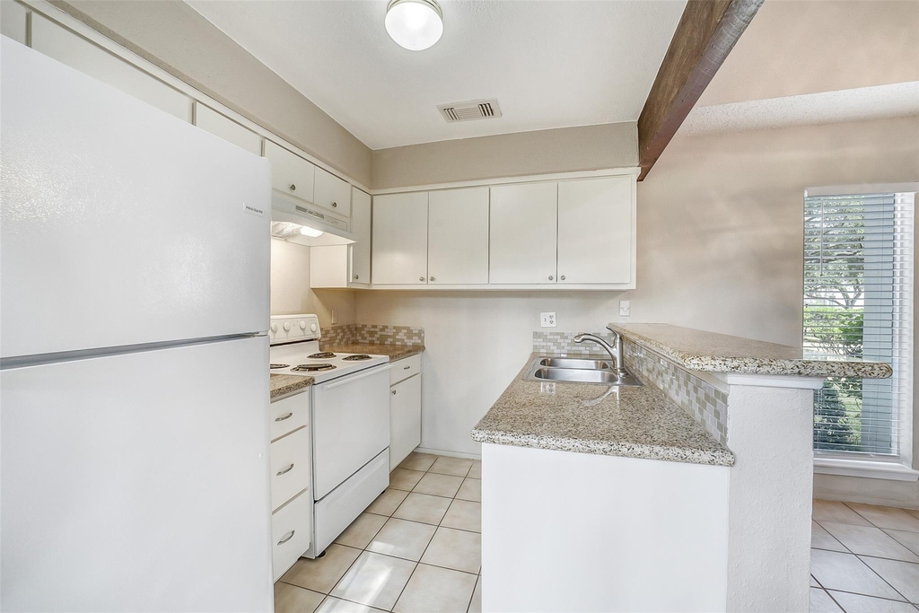 12980 Greenway Chase Court - Photo 3