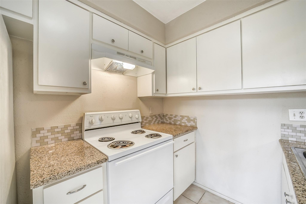 12980 Greenway Chase Court - Photo 5