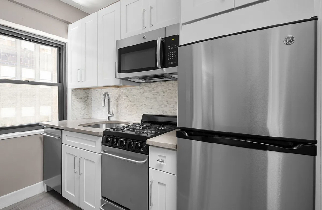 15 East 36th Street, Unit 1c - Photo 1