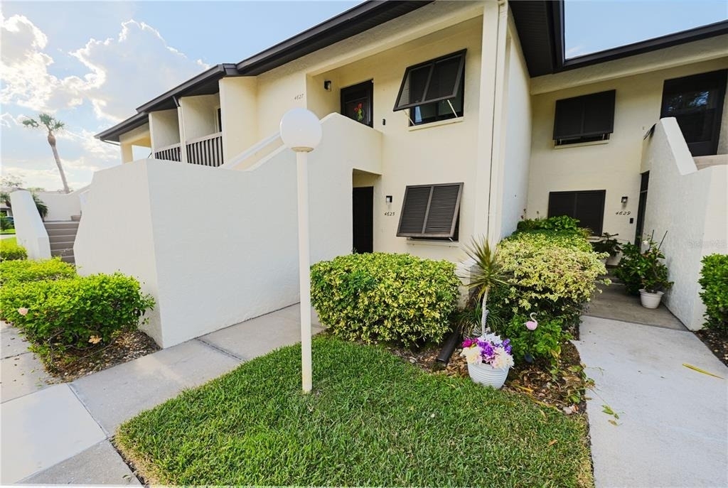 4625 Longwater Chase - Photo 2